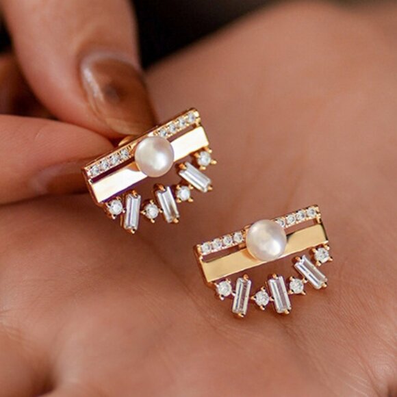New 18K Yellow Gold Silver Needle Pearl Scallop Stud Earrings - Picture 1 of 5